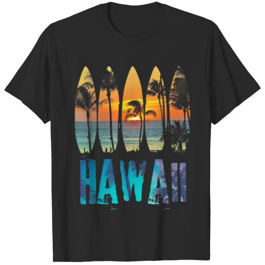 Hawaii Surfer Beach Summer T- Shirt Hawaii  Surfer Aloha Honolulu Gift Idea T- Shirt T-Shirts