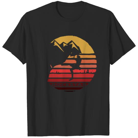 Mountain Climber Circle T-shirt