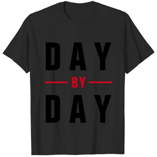 DAY BY DAY - DAILY T-shirt