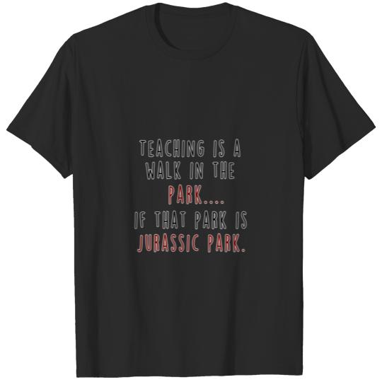 Funny Slogans Sayings Born to Snipe T-Shirt Classi T-shirt