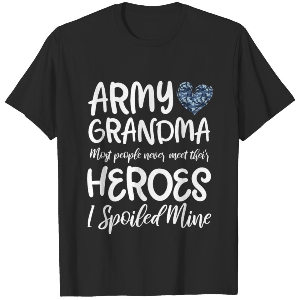 Proud Army Grandma Army Mom US Army Memorial Day T-shirt