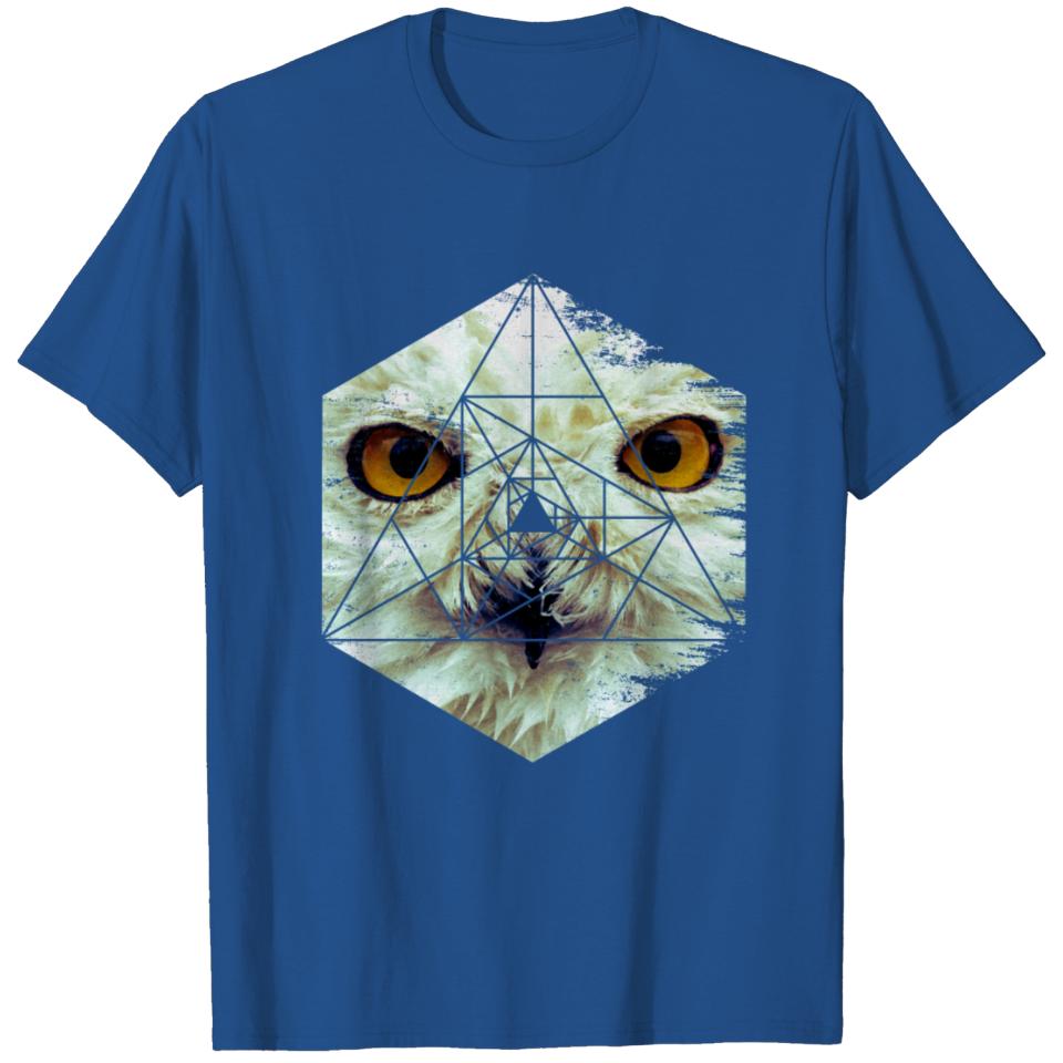 Snow Owl - Cool Graphic Mysterious Wildlife T-shirt