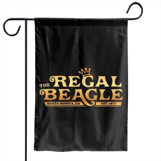 GOLDEN The Regal Beagle - Threes Company - Garden Flags