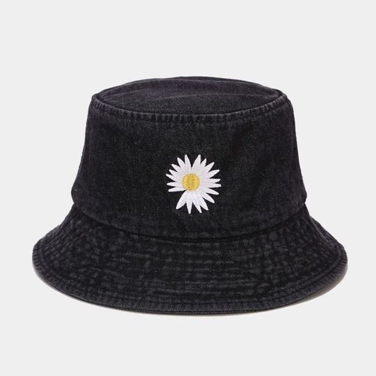 Embroidered Daisy Bucket Hat