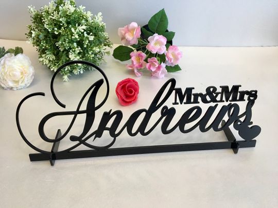Mr and Mrs Wedding Table Sign & Heart Personalized Last Name Wedding Centerpieces Surname Sweetheart Table Reception Decor Gold Wooden Metal