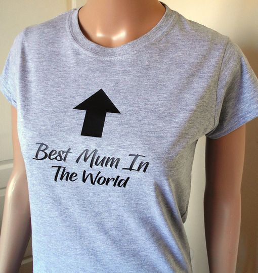 BEST MUM in the WORLD T-Shirt, Birthday Christmas Gift Present for your Mother / Mom, Mothers Day T-shirt