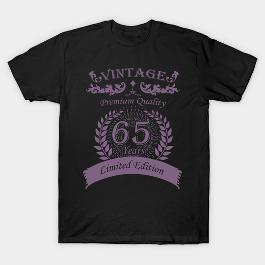 65th birthday gift ideas women men - Retired 2022 - T-Shirt