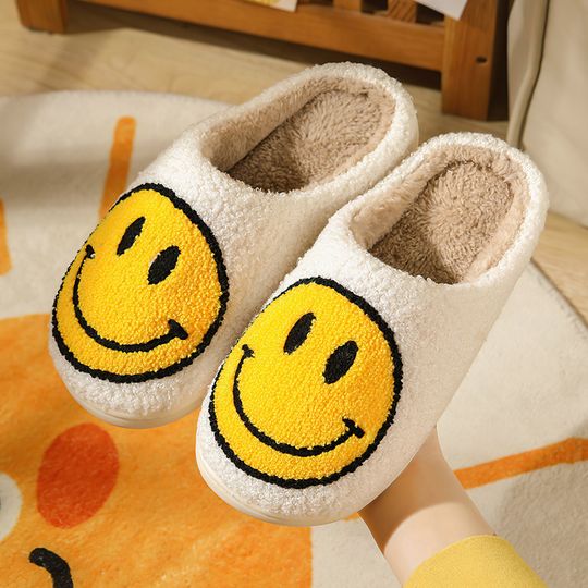 cute-smiley-face-slippers-winter-indoor-warm-cotton-slippers