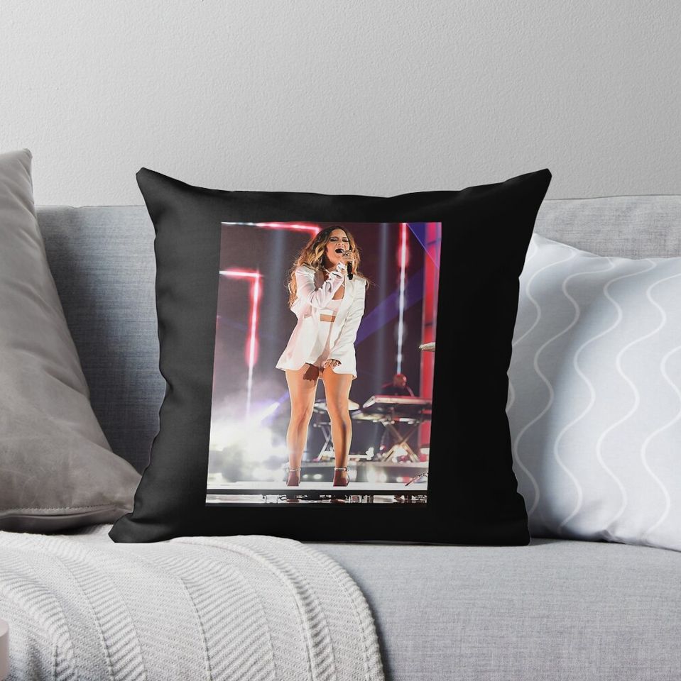 Carrie Underwood Throw Pillow